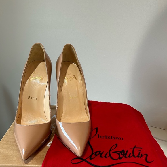 Christian Louboutin Red bottom beige Pigalle Pumps